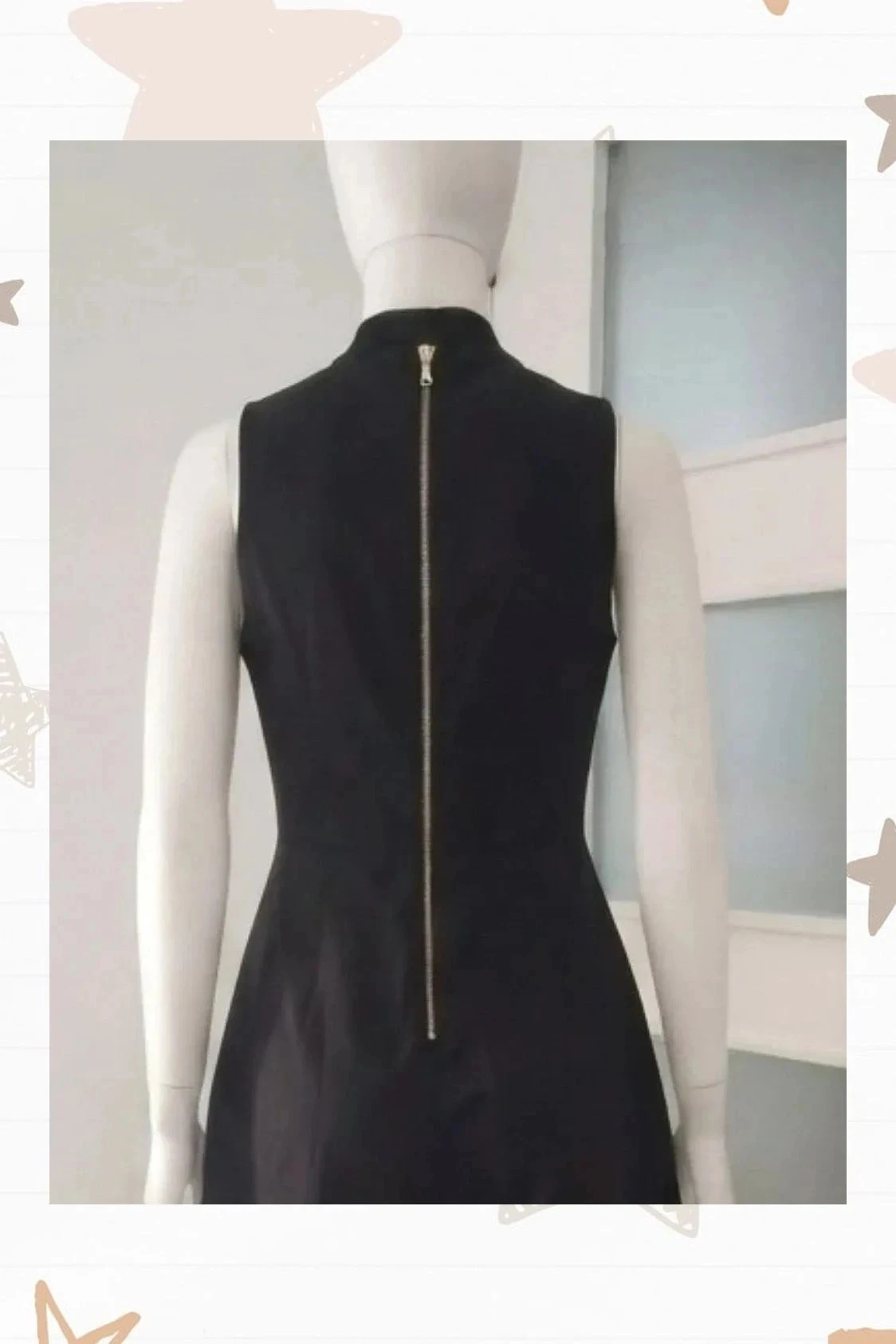 Macacão curto preto com detalhe choker - Tamanho M – photo 2